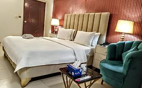 Hotel 7 Dha